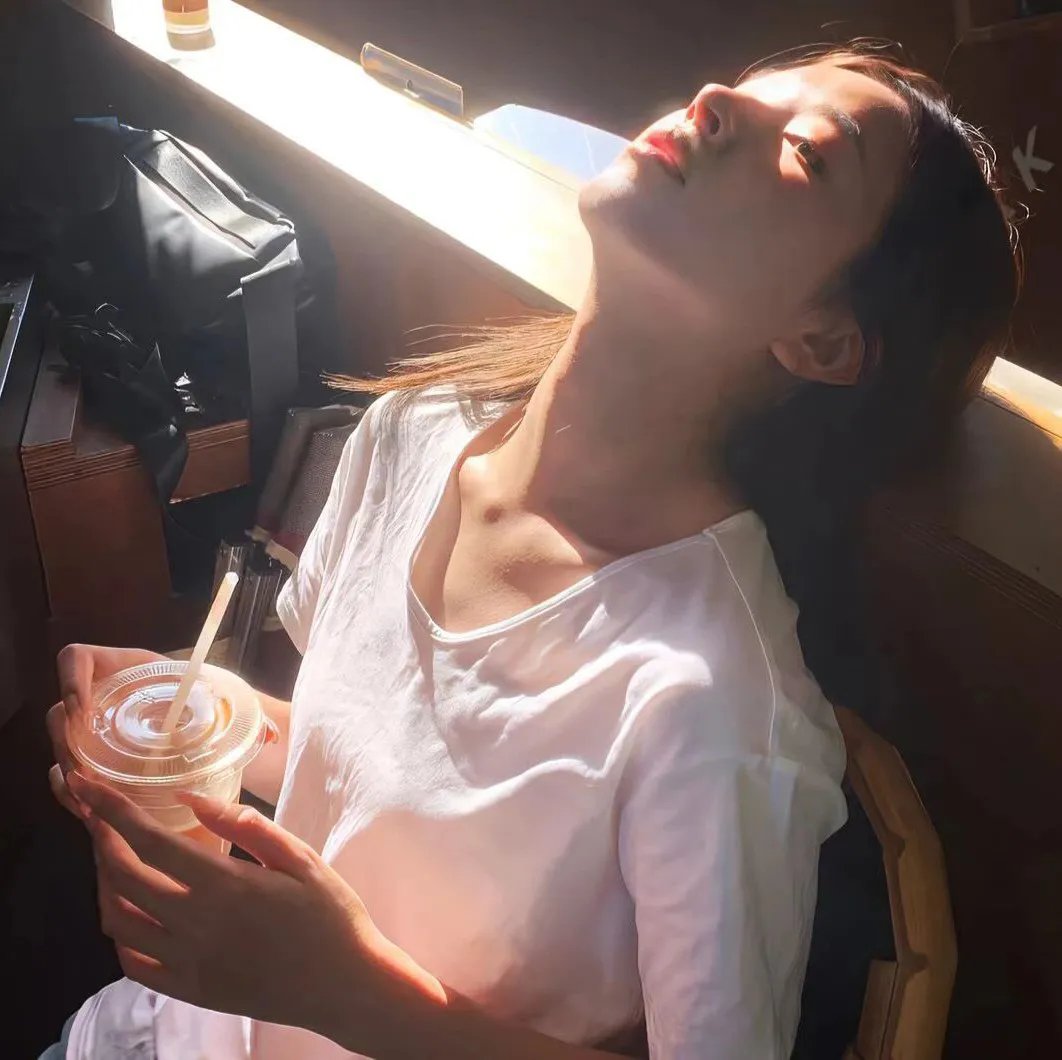 俏女怀春